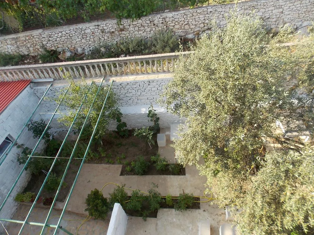 Guest House Vila Bega Sarandë