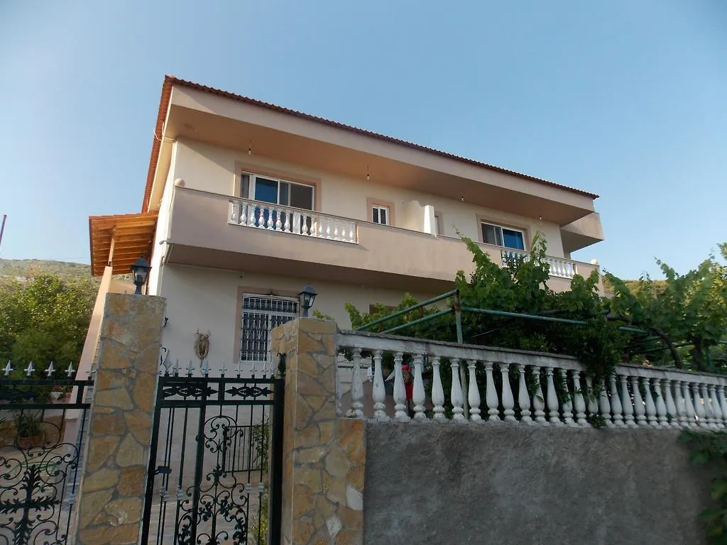 Guest House Vila Bega Sarandë